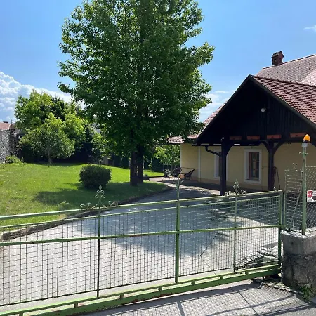 Hisa Kapitelj * Novo Mesto